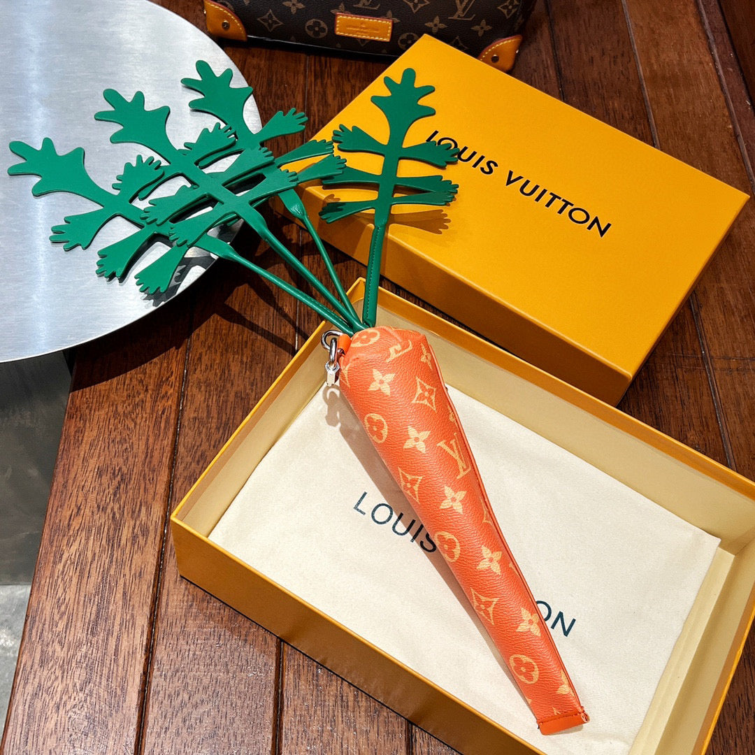 Louis Vuitton Carrot Pouch