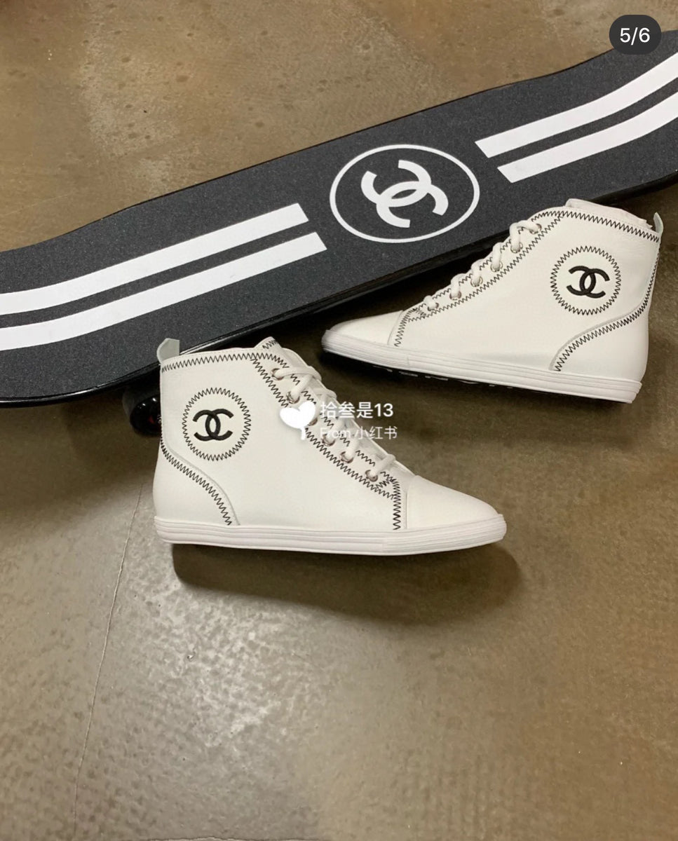 Chanel Second Chance Skate Deck 87x22 cm - Josh Mahaby Pop Art