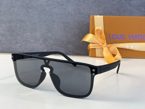 LOUIS VUITTON Acetate LV Waimea Square Sunglasses Z1082W Black 1275430